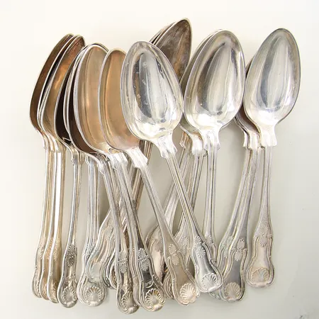 26 matskedar Engelsk snäck 22cm, silver 830/1000 Vikt: 1792,6 g