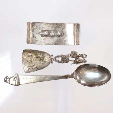 Diverse silver, 830/925/1000 silver Vikt: 88,2 g