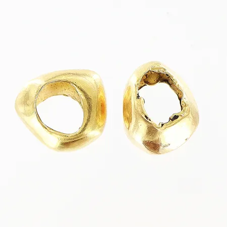 2 bitar guld, 18K  Vikt: 2,6 g