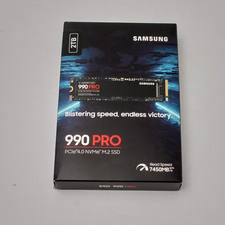 Samsung 990 PRO NVMe M.2 SSDTB, PCle 4.0, läshastighet upp till 7450MB7S, intern SSD för gaming och videoredigering, nyskick i obruten förpackning.