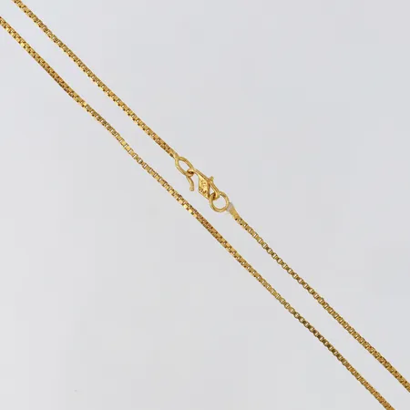 Kedja Venezia längd 53cm bredd 1,2mm 22K. Vikt: 7,5 g