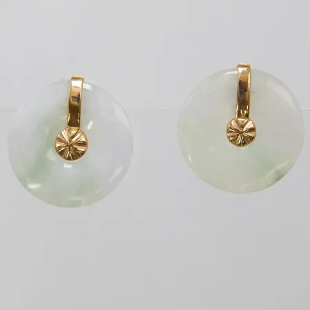 Örhängen med vit/grön jadeit Ø19,5mm, 14K, bruttovikt 5,2g Vikt: 5,2 g