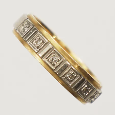 Ring med diamanter 4x0,005ct stl:16 bredd 4,4mm rödguld/vitguld gravyr 18K Vikt: 3,5 g