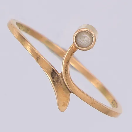 Ring vit sten stl:16¼, 14K Vikt: 0,8 g