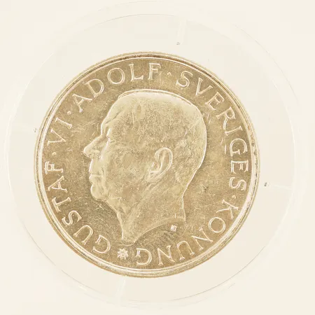 Mynt 10kr Gustaf VI Adolf Sveriges konung Ø32mm Plikten Framför Allt 1882-1972 plastetui silver 830/1000 Vikt: 18 g