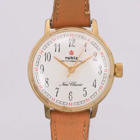 Herrur Ruhla antimagnetic New Classic manuell Ø33mm, repigt plastglas, läderband