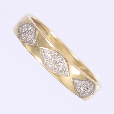 Ring med dia 12 x ca 0,01ct stl 18¼ bredd 4mm 18K Vikt: 3 g