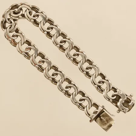 Armband Bismarck 21cm bredd 11,7mm saknar 1 låsåtta silver Vikt: 37,8 g