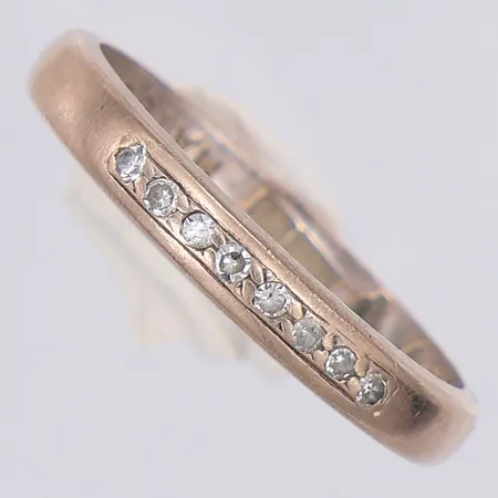 Ring vitguld diamanter 8 x ca 0,01ct stl:16¾, gravyr, 18K Vikt: 2,8 g