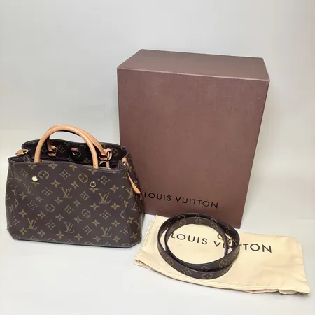 Väska Louis Vuitton Montaigne BB Monogram Nr TR4135 med kvitto, dustbag och kartong. Vikt: 0 g
