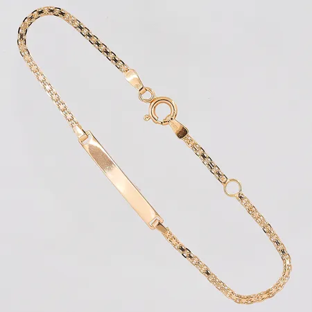 Armband med namnplatta längd 17cm bredd 3,5mm 18K Vikt: 2,2 g