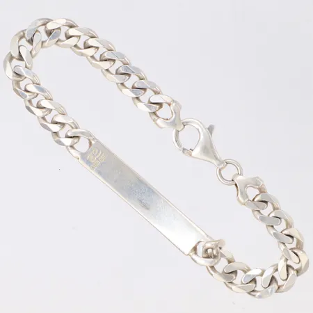 Armband Pansar med bricka, längd 19cm, bredd 7,4mm, gravyr, silver 925/1000 Vikt: 21,5 g