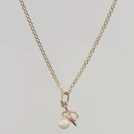 Kedja med hänge 44cm, bredd:2,1mm 14K 3,9g.