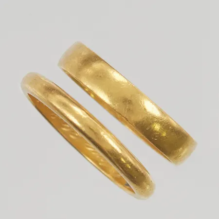 Ringar graverade stl 19,5-20 23K 11,2g.