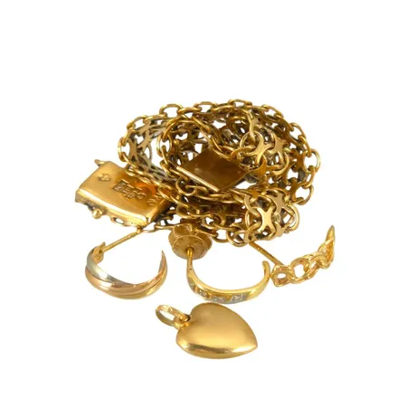Diverse smycken, 18K guld, defekter Vikt: 17,5 g