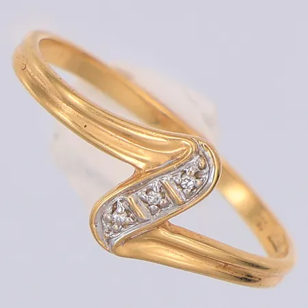 Ring diamanter 3 x ca 0,005ct stl:17¾ Guldfynd, 18K Vikt: 1,3 g