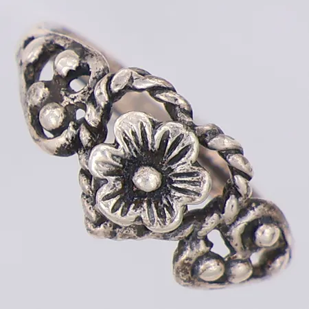 Ring genombrutet mönster blomma stl:14¾, silver 925/1000 Vikt: 1,3 g