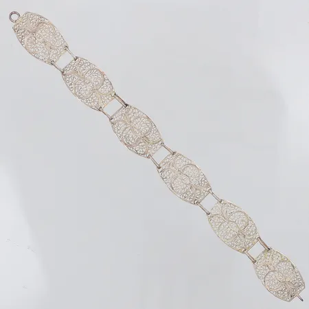 Armband filigran längd 17cm bredd 15,2mm, saknar lås, silver 830/1000 Vikt: 8,2 g
