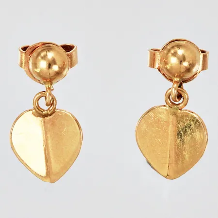 Ett par örhängen längd: ca 1cm bredd: ca 5mm NSE 18K Vikt: 0,9 g