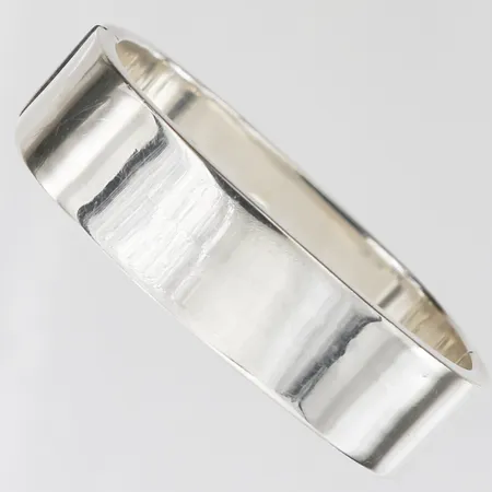 Stelt armband innermått 57x54mm, bredd 15mm, öppningsbar, silver 925/1000 Vikt: 29,5 g