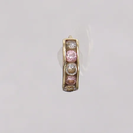 Udda örhänge creol med stenar caØ10mm, bredd 3mm. 14K Vikt: 0,6 g