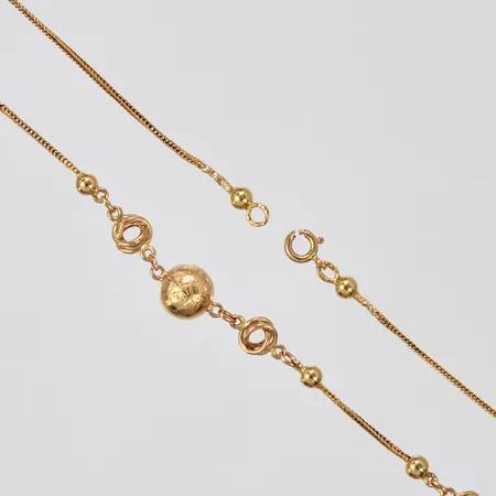 Kedja längd: ca 46cm bredd: ca 1-8mm defekta länkar och lås 18K  Vikt: 6,9 g