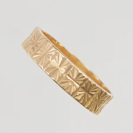 Ring stl:18¼ bredd 5mm 18K 3,4g.