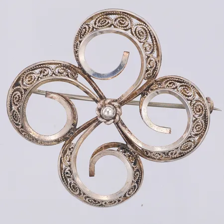 Brosch genombrutet mönster 45mm Jonssons Silver Arvid Jonsson, silver 925/1000 Vikt: 6,6 g
