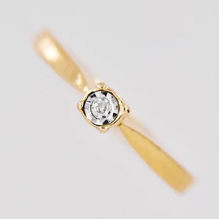 Ring diamant 0,01ct stl:17 18K Vikt: 2,1 g