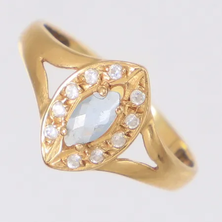 Ring med stenar stl:17¼, bredd 11,5mm, skev, 18K Vikt: 1,5 g