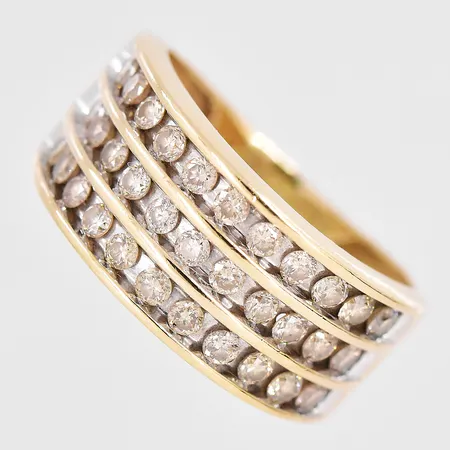 Ring diamanter cognacfärgade ca 33x0,02ct stl:18¼ bredd ovandel 9,5mm 14K Vikt: 5,4 g