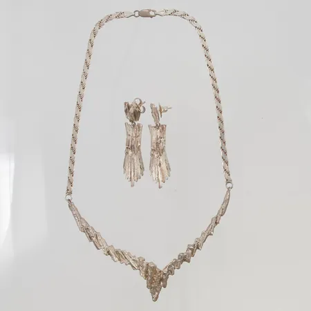Smyckesset Gaia of Norway, Collier ca 42cm, Örhängen 55mm originaletui 925/1000 Silver 43,1g.