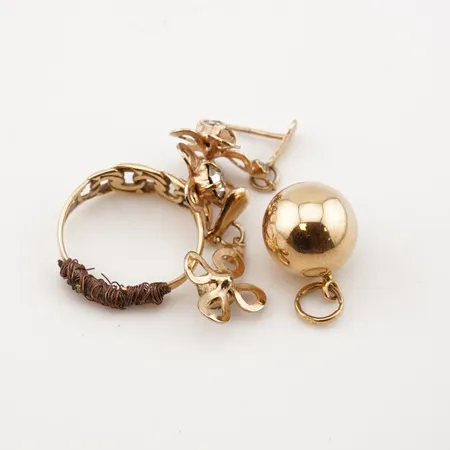 Diverse guld, 18k Vikt: 6,2 g