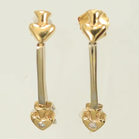 Ett par örhängen tvåfärgade och vita stenar, längd 27mm, bredd 1,5-5mm, en snurrebuss ej i guld (ej medräknat i vikten) 18K  Vikt: 2,8 g