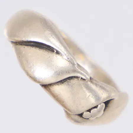 Ring Georg Jensen nr 240A stl:18, bredd 7,7mm, silver 925/1000 Vikt: 6,7 g