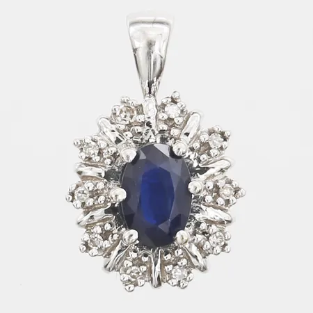 Hänge safir med diamanter 10xca0,005ct åttkantslipade, längd 17mm, bredd 11mm, GHA, 18K Vikt: 1,9 g