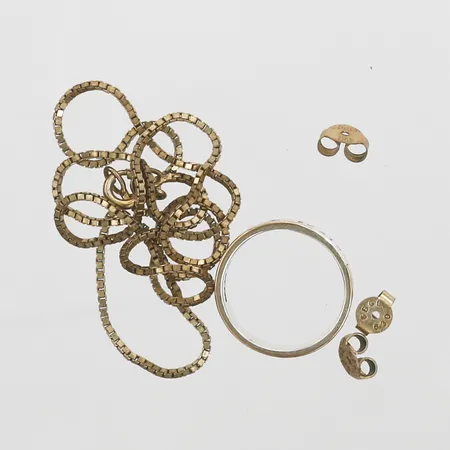 Diverse silver, defekt, silver 830-925/1000 Vikt: 6,5 g