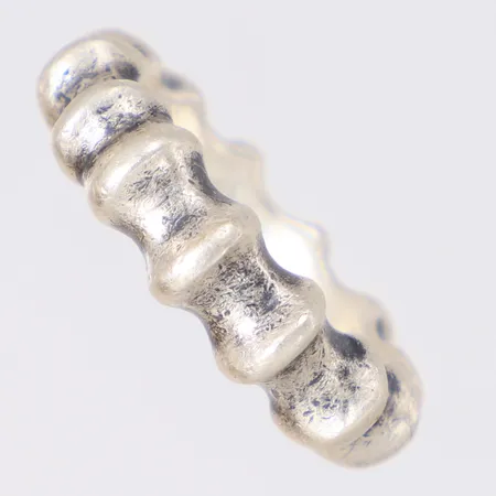 Ring stl:17½, bredd 6mm, silver 925/1000  Vikt: 8,8 g
