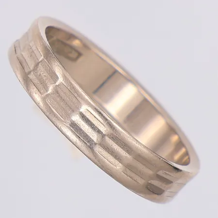Ring vitguld stl:16¾, gravyr, 18K Vikt: 3,8 g