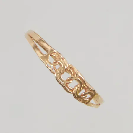 Ring Bismarck stl:19 bredd:1,6-4,3mm 18K 0,9g.