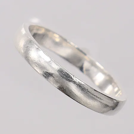 Ring slät stl:20½ bredd 3,7mm. 925/1000 silver Vikt: 3,6 g