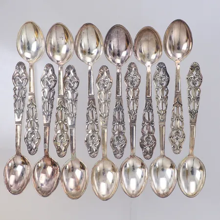 13 Moccaskedar med genombruten dekor längd 11,5cm, Ceson Göteborg 1960-tal, 830/1000 silver Vikt: 146,5 g