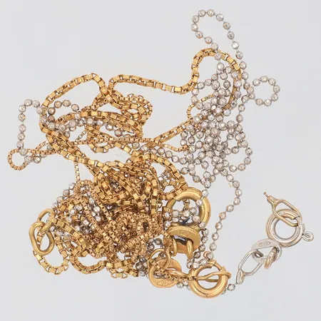 Diverse defekt guld 18K Vikt: 5,6 g