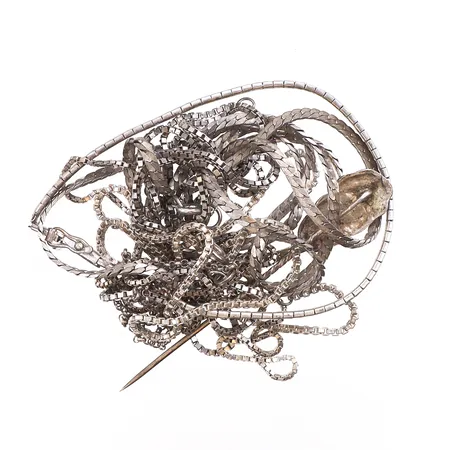 Diverse silver, defekter, ojämnheter, 830/1000 silver.  Vikt: 42 g