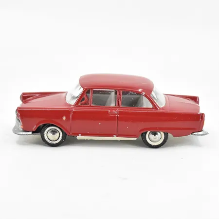 Modellbil Tekno DKW Junior de Luxe, längd 10cm, Danmark, röd med ljus inredning, inga tillbehör.
