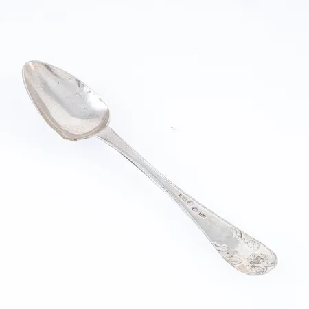 Antik kaffesked Gammalfransk längd 128mm, stämplad G5 (1861), ELR (Erik Erson Linderoth, Umeå), kattfot. Sprickor, gravyr, silver 830/1000 9,7g. 