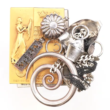 Diverse silver, silversmycken, defekter/gravyrer, delvis ostämplat, ojämnheter, 830-925/1000 silver. Vikt: 316,6 g