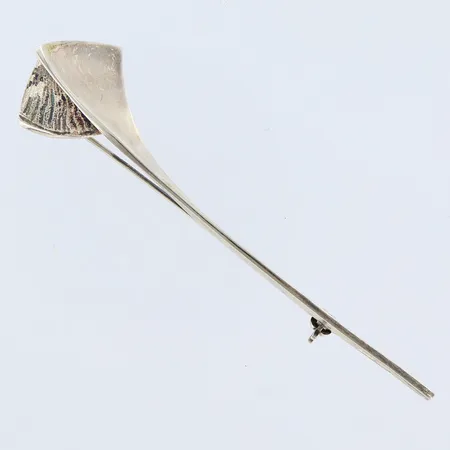 Brosch av Matti Hyvärinen 80x19mm, 925/1000 Silver Vikt: 6,7 g