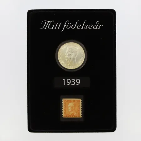 Mynt och frimärke, "Mitt födelseår 1939", Gustaf V, 400/1000 silver, plastetui Vikt: 0 g