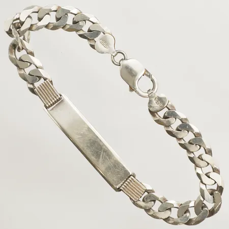 Armband Pansar med gravyrbricka längd 22,5cm, bredd 9mm, klämd länk, Italy Silver 925/1000 Vikt: 24,8 g
